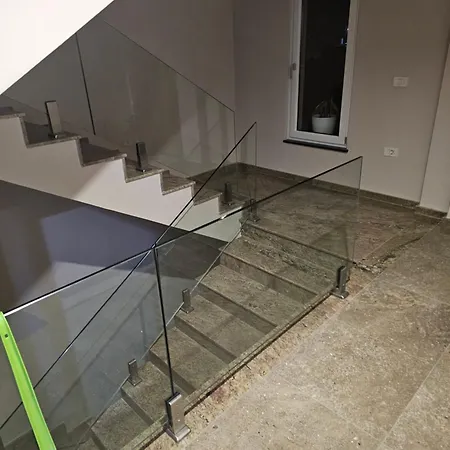 Apartment Dino Saraj *